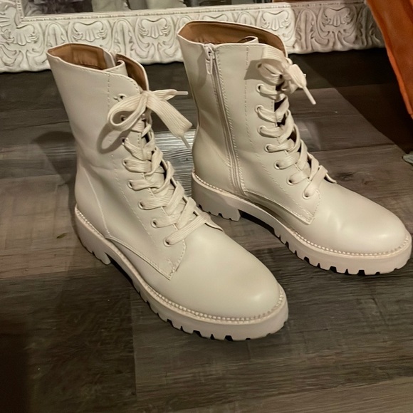 Women’s saylor lace-up combat boots - a new day- cream size 8 - Picture 1 of 5